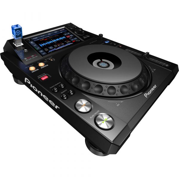 Pioneer XDJ1000 USB and Rekordbox Controller - angled view with USB